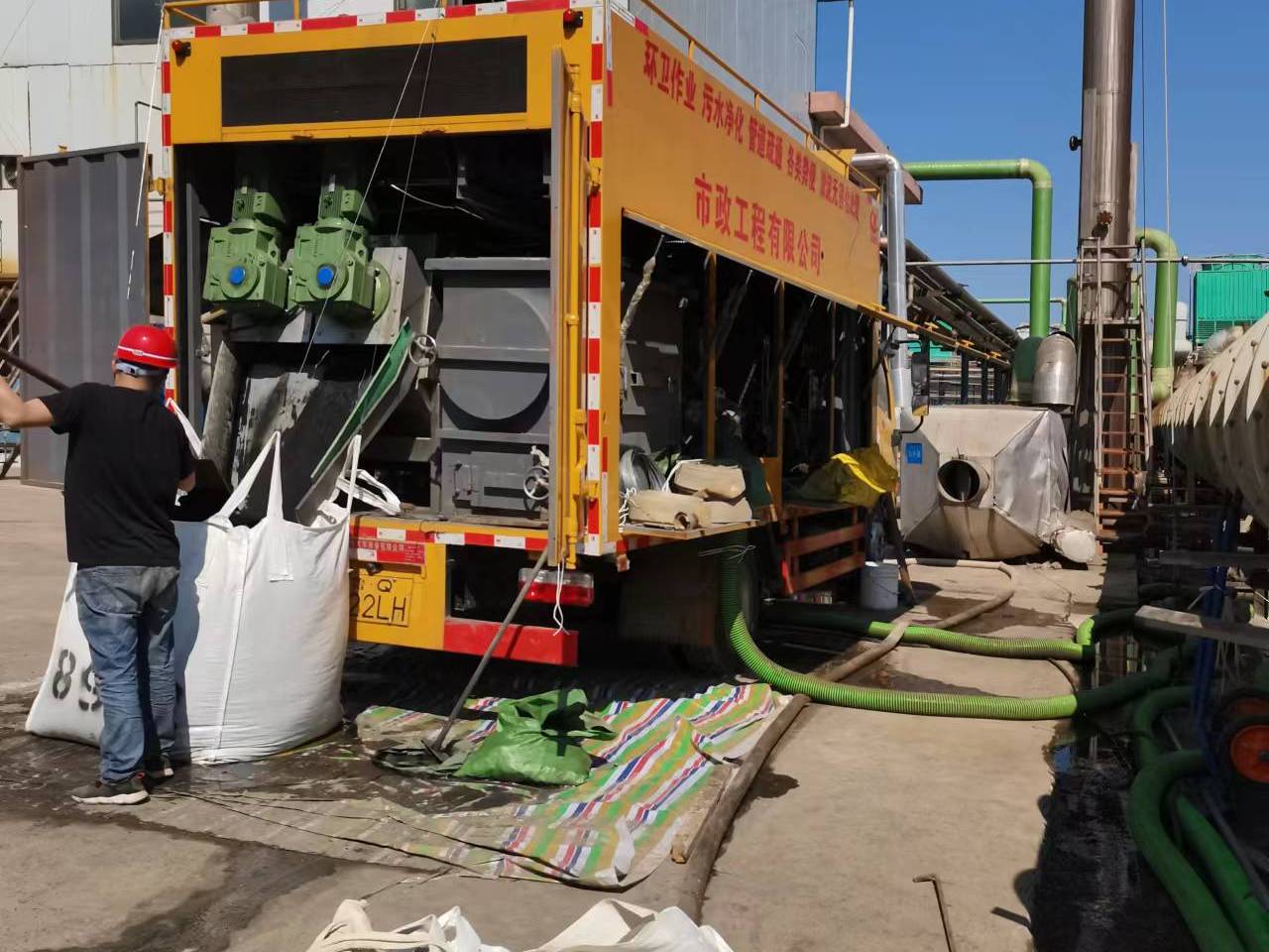 广西淤泥压干处理